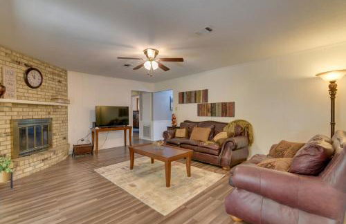Beaumont Rental Home about 2 Mi to Gulf Terrace Park! - Foto 1