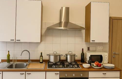 Spacious 130 sqm Luxury Apartment - 2 Bathrooms - Central Station & Old Town - Foto 11