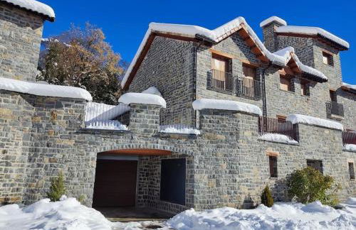 Casa Balcón de Los Pirineos - Gavín Biescas - Foto 1