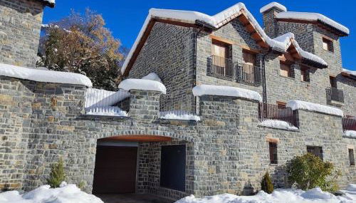 Casa Balcón de Los Pirineos - Gavín Biescas - Foto 1
