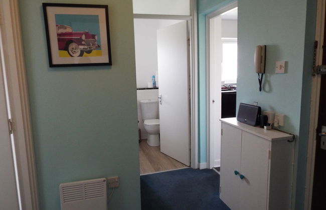 Ideal Central Edinburgh Location With On-site Private Parking - Photo 8