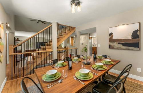 Spacious Comfort in Scenic Monument - Foto 13