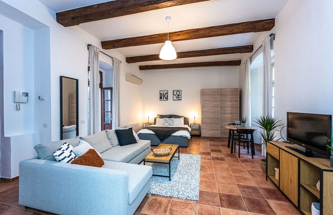 Charles Apartments in Old Town Prague - Photo 20