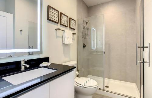 Trendy Thematic 3BR Townhouse with Private Pool - Foto 28