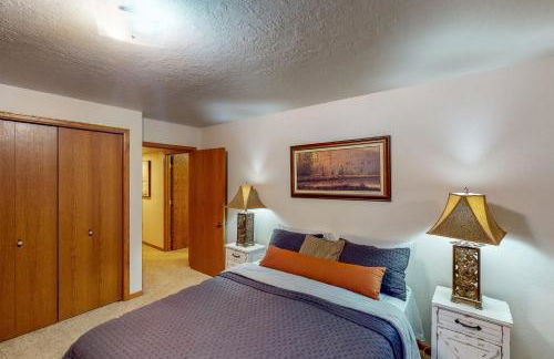 Work and Play! Spacious Lake-View Home in Greeley - Foto 25