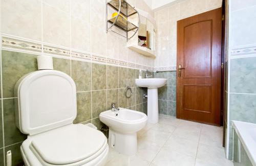 Retreat with Terrace and View in Espiche #1887 - Foto 7