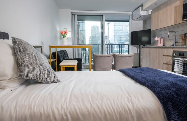 Silverstone Downtown Long-Term stay - Photo 17