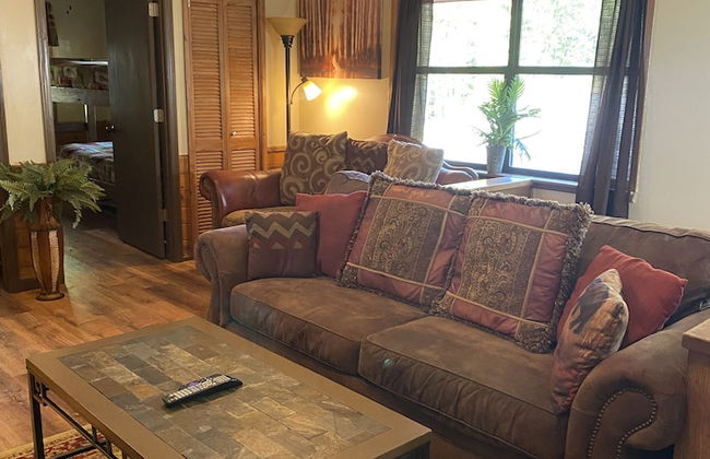 Woodwose Cabin - Adventures Now - Foto 9