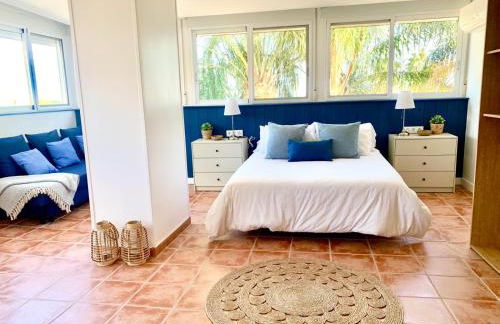 10 Bedroom 5 Star Luxury Villa & Heated Pool for 5 to 28 Guests near Alicante - Foto 29