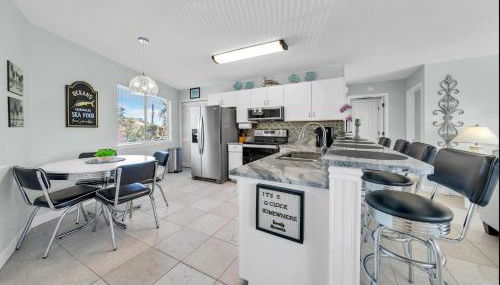 Crystal Village II Unit 10B- close to beach and pool! - Foto 4