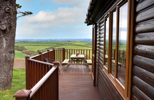Finest Retreats - Whitsand Bay Lodge - Photo 2