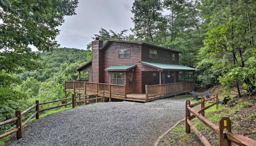 Rustic Young Harris Cabin with Fire Pit and Views - Foto 2