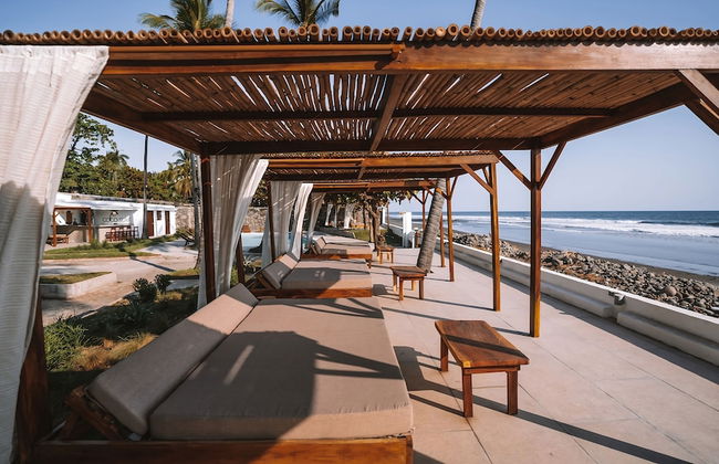 Coco Surf Tropical Village - Photo 25