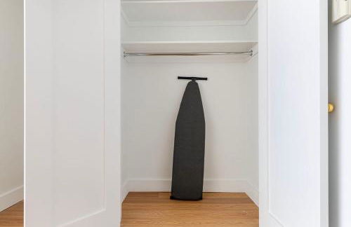 Blueground Yorkville pool nr Carl Schurz Park NYC-2094 - Foto 13