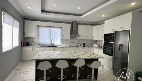 Amazing Home - Photo 3