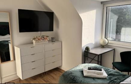 Sleeps 8 3 BED Parking NEC JLR NIA Airport - Foto 18