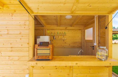 Villa David - luxurious secluded villa with a heated pool - Foto 27