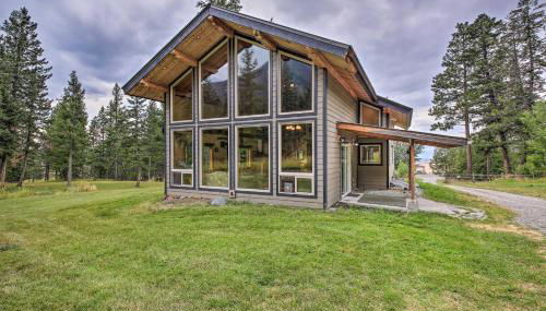 Private Deck and Mtn Views Family Getaway in Eureka - Foto 3