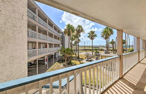 Beachside Corpus Christi Condo with Amenities! - Foto 18