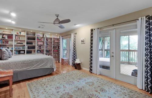 Beach Paradise Getaway - 200ft from Beach! - Foto 39