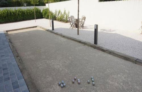 Luxurious Villa in Saint Genies de Fontedit With Heated Pool - Foto 38