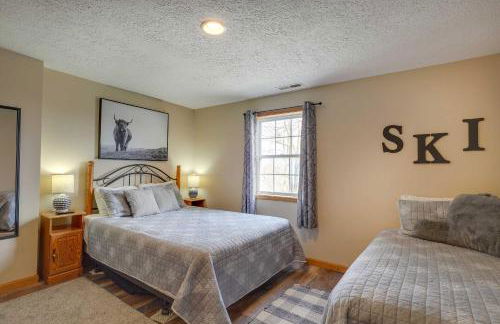 Snowed Inn Cozy Winterplace Ski-InandSki-Out Cabin - Foto 10