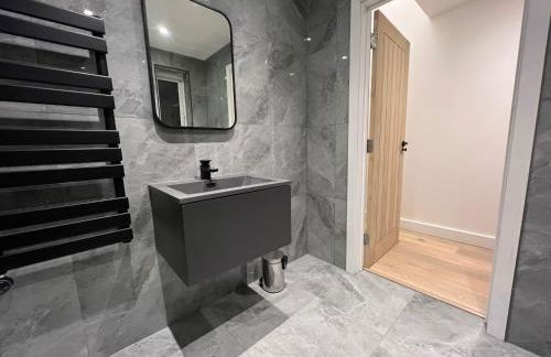 Starlight Lodge - 4 bedroom Barn with Hot Tub! - Foto 3