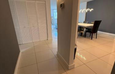 SPECIAL Beautiful Modern Beach Condo - Foto 9