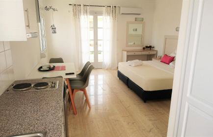 Crown Apartments - Photo 24