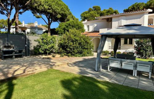 Villa Beachfront Marina - Foto 2