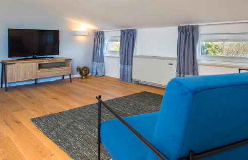 Villa with Swimming Pool, Outdoor Kitchen, Sauna, Hot Tub, Play Area, Sea View - Foto 100