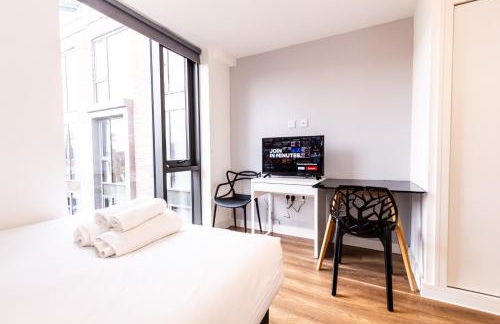 Stunning Centrally Located Studio Apt - Foto 1