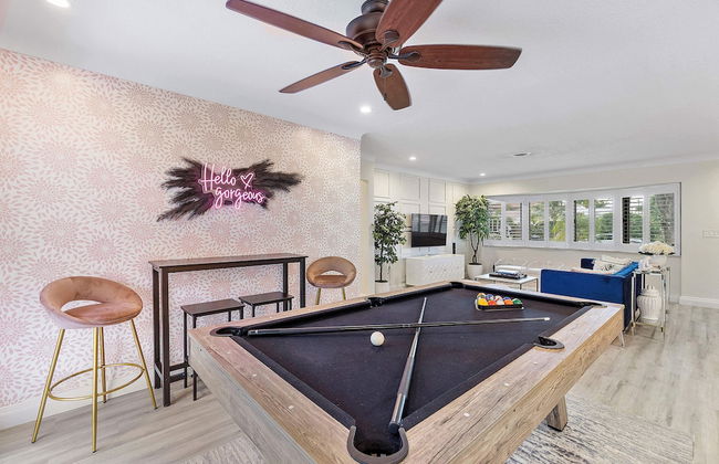 Coastal Retreat Stylish 4 BDR w/ Private Pool! - Foto 36