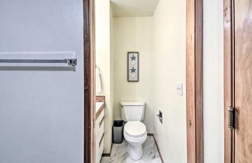 Unique Port Ludlow Home with 3 Decks and Hot Tub! - Foto 33