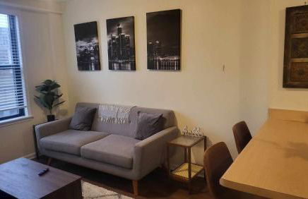 Heart of Detroit Gem! 2BR Apt - Photo 2