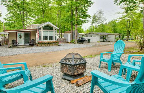 Walk to Lake Beaches Cabin with Patio in Belmont! - Foto 23