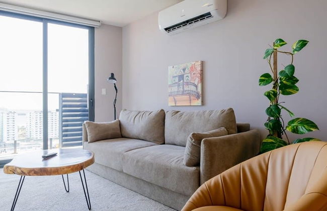 Spectacular 1BR With Balcony in Santa Ana - Photo 2