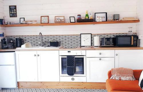 Romantic Rural Lodge - Private Outdoor Kitchen & Cosy Covered Lounge - Perth and Kinross - Hot Tub not included - Foto 7