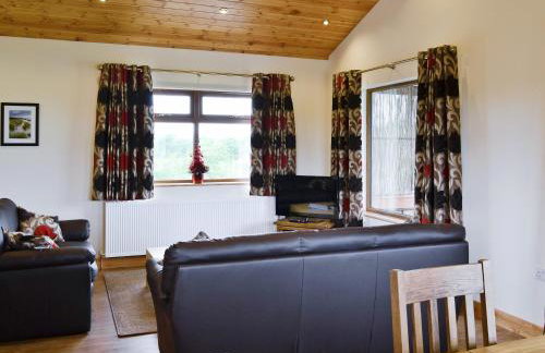 Bulrush Lodge - Photo 2