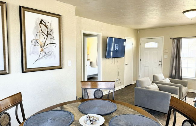 2 brs House With Fenced Yard Near the ZOO - Photo 13