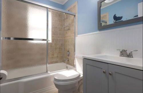 Island Time- beautifully renovated bay view home - Foto 7