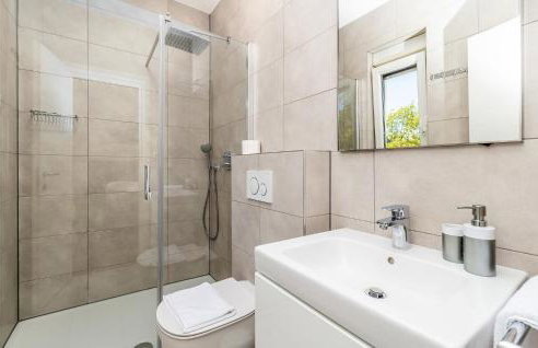 Nice Home In Linardici With Wifi - Photo 36