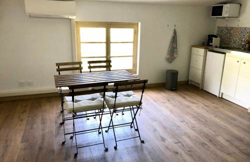 Logement neuf et climatisé, au coeur du village - Foto 4