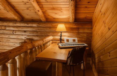 Crabapple-Secluded cabin with pond creek access, hot tube, fire pit in Blue Ridge - Photo 17