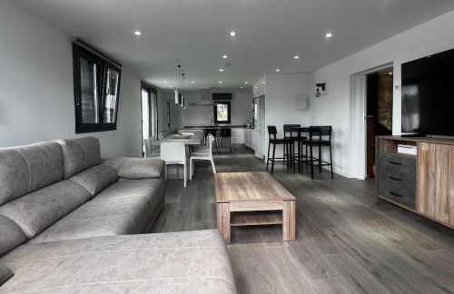 Villa Oasis entre Viñedos cerca de Barcelona con A A y piscina climatizada - Foto 15