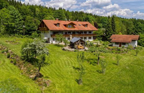Haus Jägerfleck, Ihre Ferienwohnungen am Nationalpark Bayerischer Wald - Foto 1