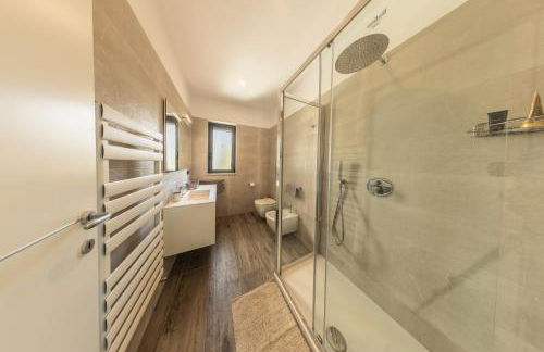 Ville Petrara - Villa con Piscina e Spa nei Vigneti - Foto 41