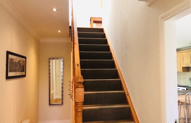 Modern Bright Detached Home Just a Short Stroll From Town - Foto 7