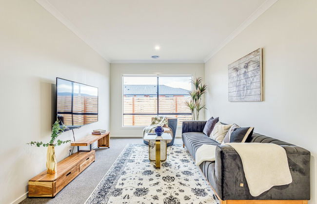 StayAU Charming 4BR Retreat Wyndham Vale - Foto 43