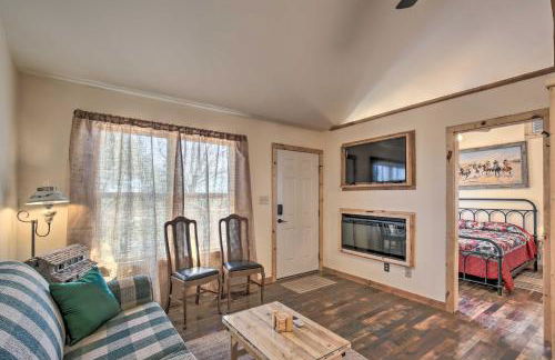 Kerrville Converted Barn Tiny Home with Kayaks! - Foto 4